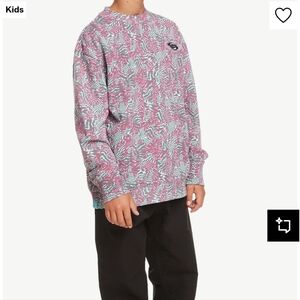 NWT RADICAL TIMES CREW YOUNTH